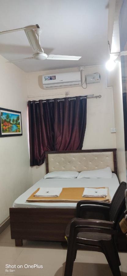 Maharaja Family Guest House โลนาวาลา ภายนอก รูปภาพ